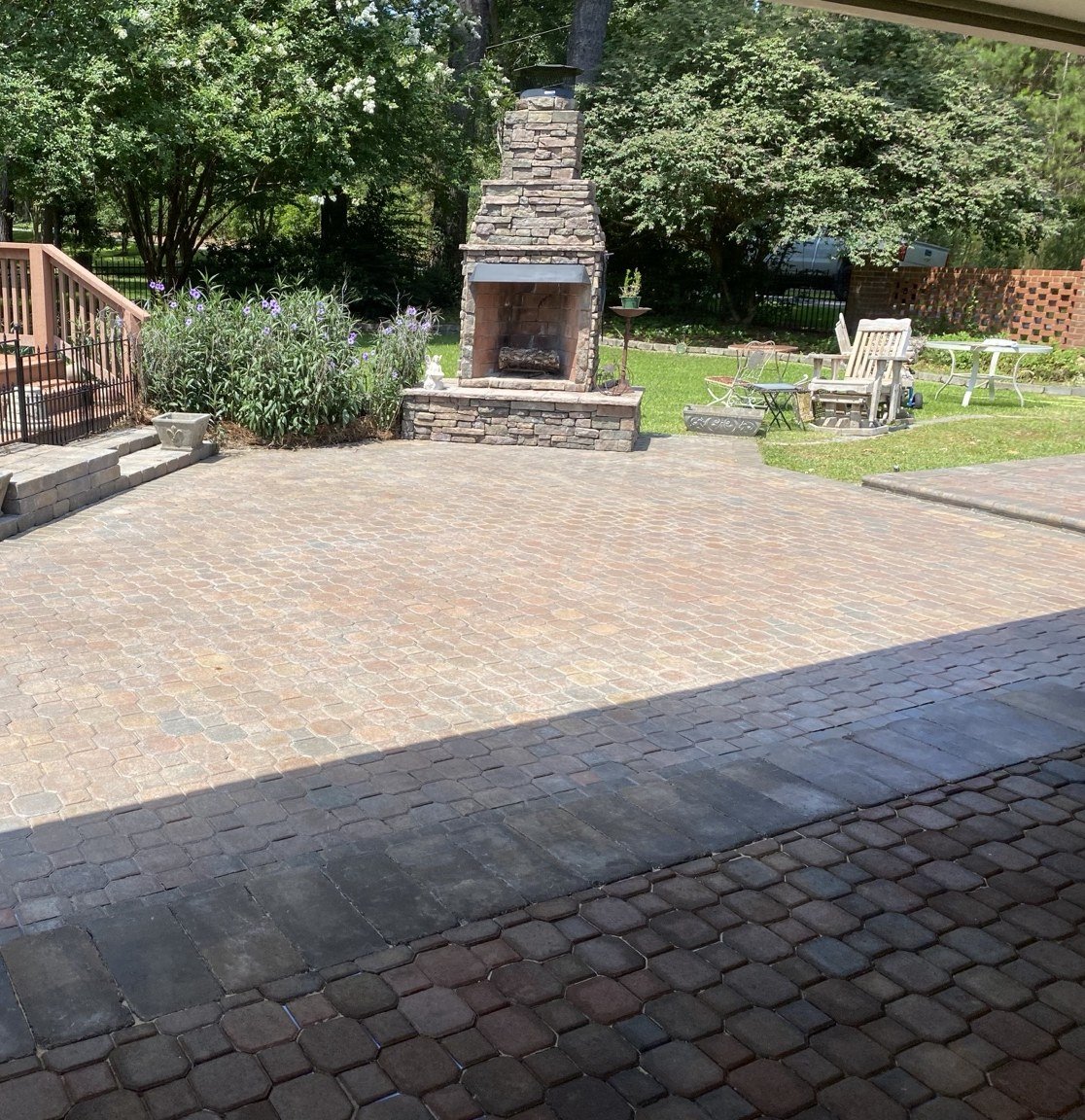 Hardscape patio and outdoor fireplace